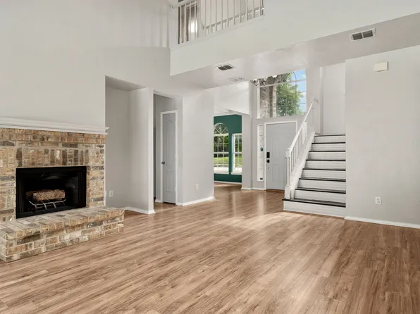 7325 Cross Keys Dr, North Richland Hills, TX 76182