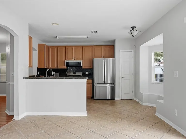 10215 Lakeside Vista Dr — Photo 15