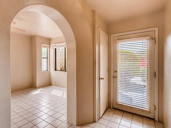 3rd image of 11011 N Zephyr Dr Unit 115