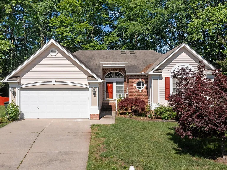 2400 Buckwater Ct — Photo 1