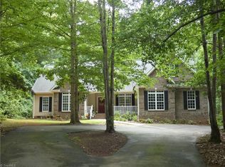 5551 Woodstream Rd, Randleman, NC 27317