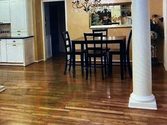 5th image of 8614 Vicksburg Ave