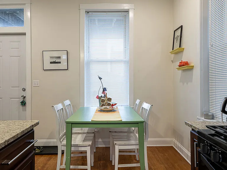 2324 W Medill Ave #1 — Photo 18