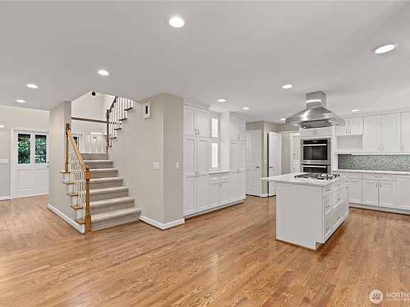 4th image of 3500 NE 162nd Street