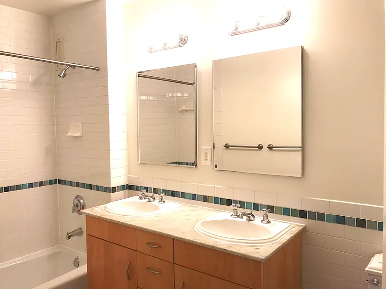 220 Front St #3D — Photo 7