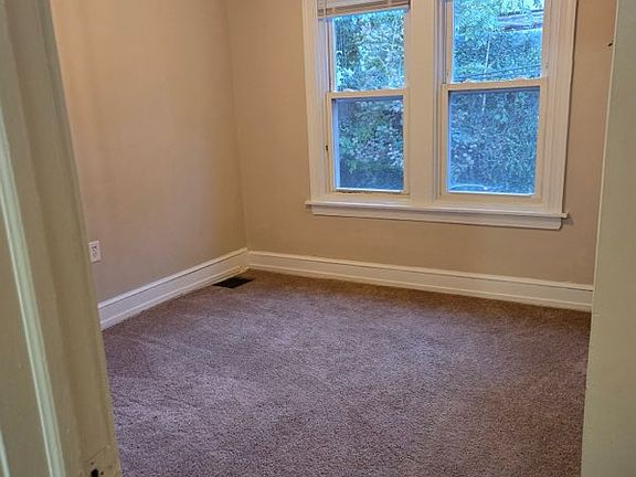 5th image of 217 N Connell St