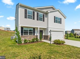 8545 Crescent Dr, Waynesboro, PA 17268