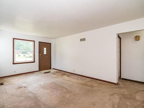5th image of 7435 Esterbrook Dr