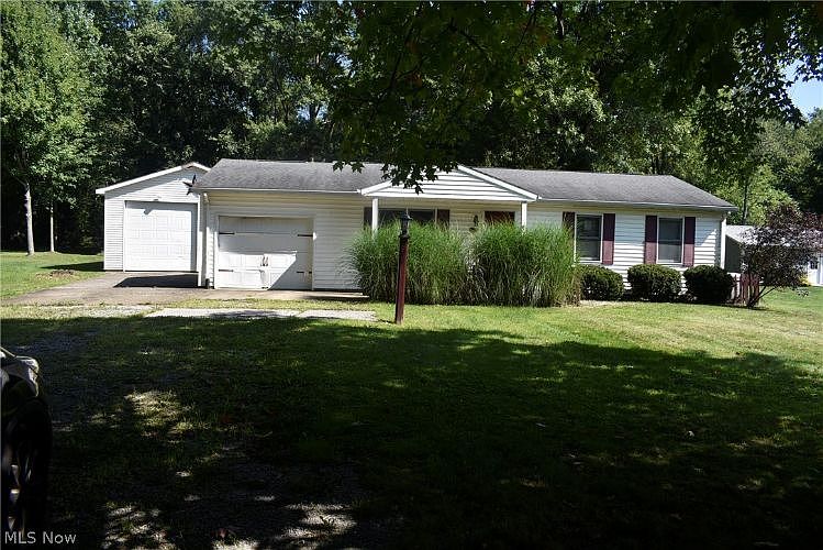 1st image of 46414 Waynewood Dr