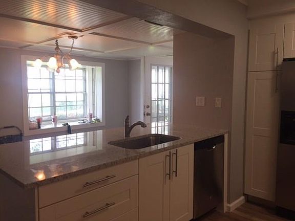 3rd image of 5213 Jane Anne St