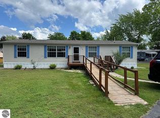 714 Golfview Cir, Elk Rapids, MI 49629