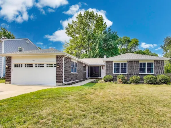 1207 W Keating Dr, Arlington Heights, IL 60005