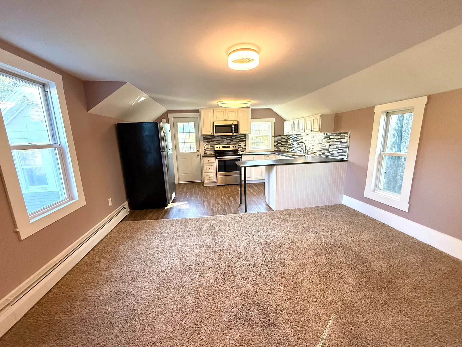 2 bed, 1.0 bath, 750 sqft, $1,950 — Photo 3