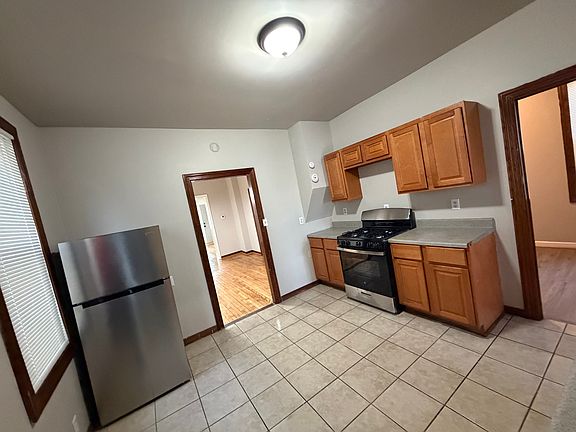 3rd image of 2520 N Holton St #1