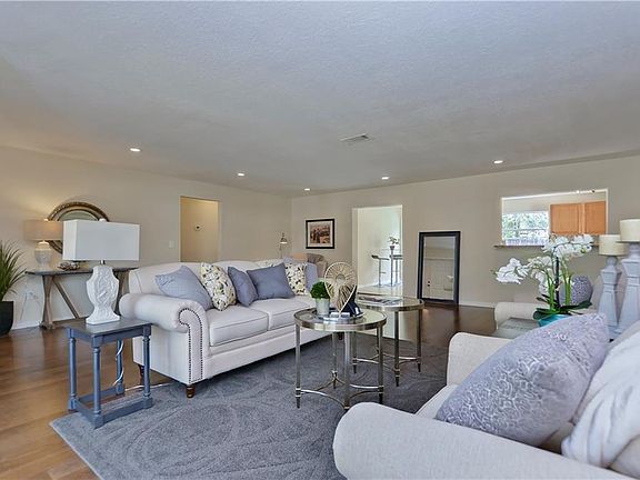 4th image of 13512 Little Lake Pl