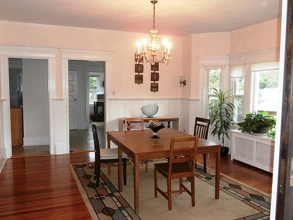 5th image of 46 Grandview Ave