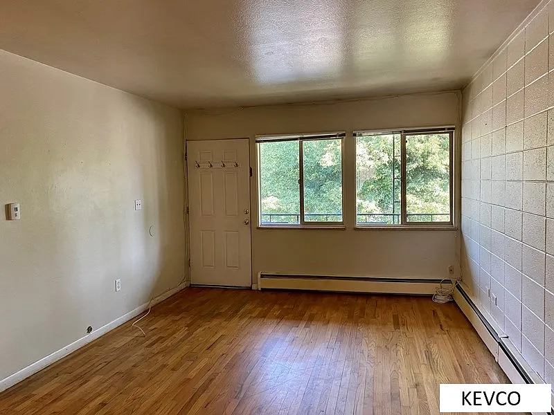 2 bed, $1,550 — Photo 2