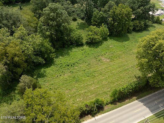 4th image of 739 Highway 70 W