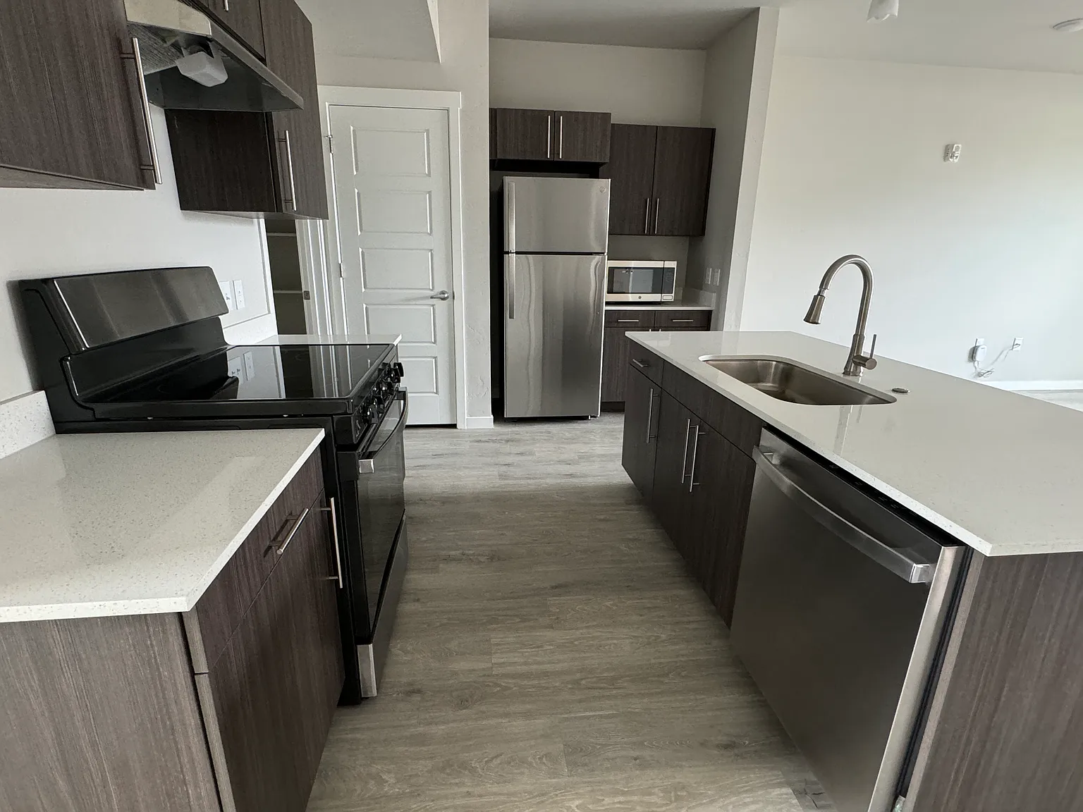 2 bed, $1,450 — Photo 3