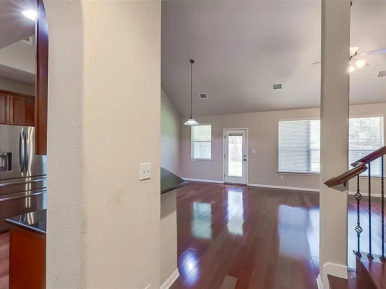 11300 Cherisse Dr — Photo 6