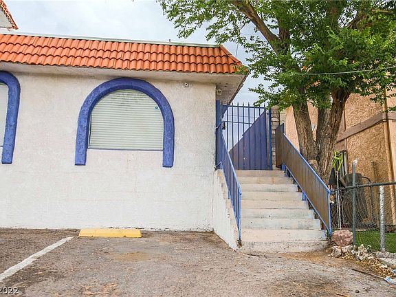 2nd image of 413 N 14th St APT 3