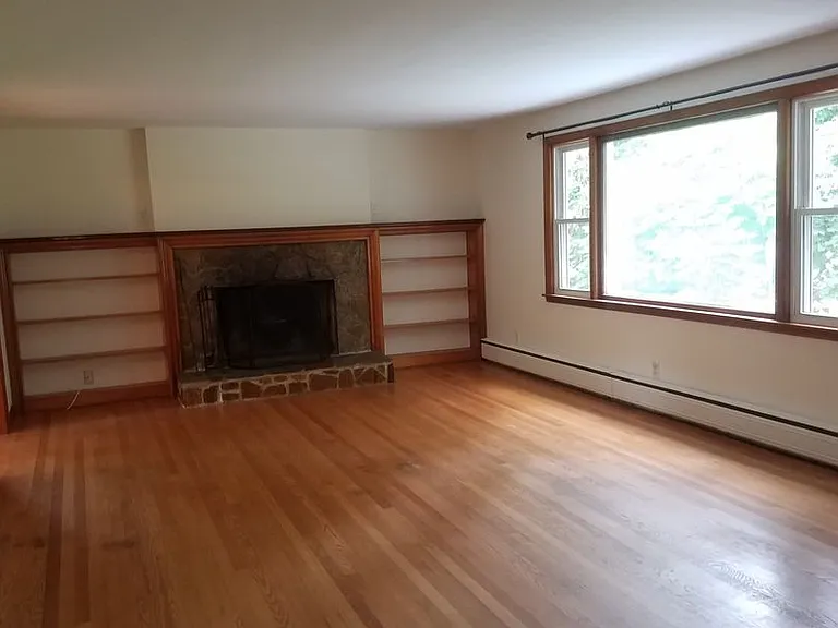3 Arrowhead Dr — Photo 3