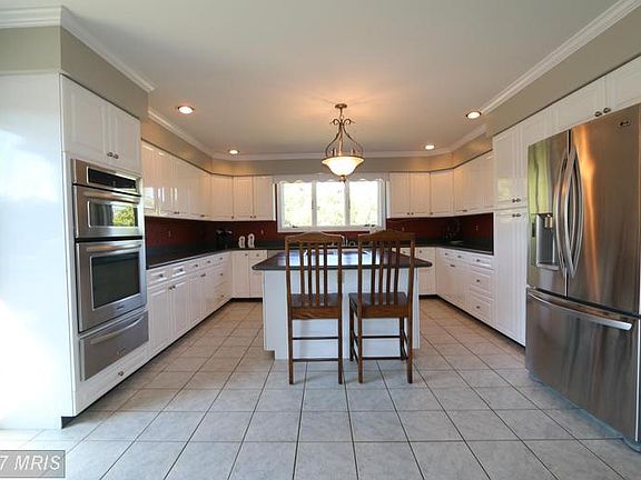 4th image of 4744 Horizon Ln