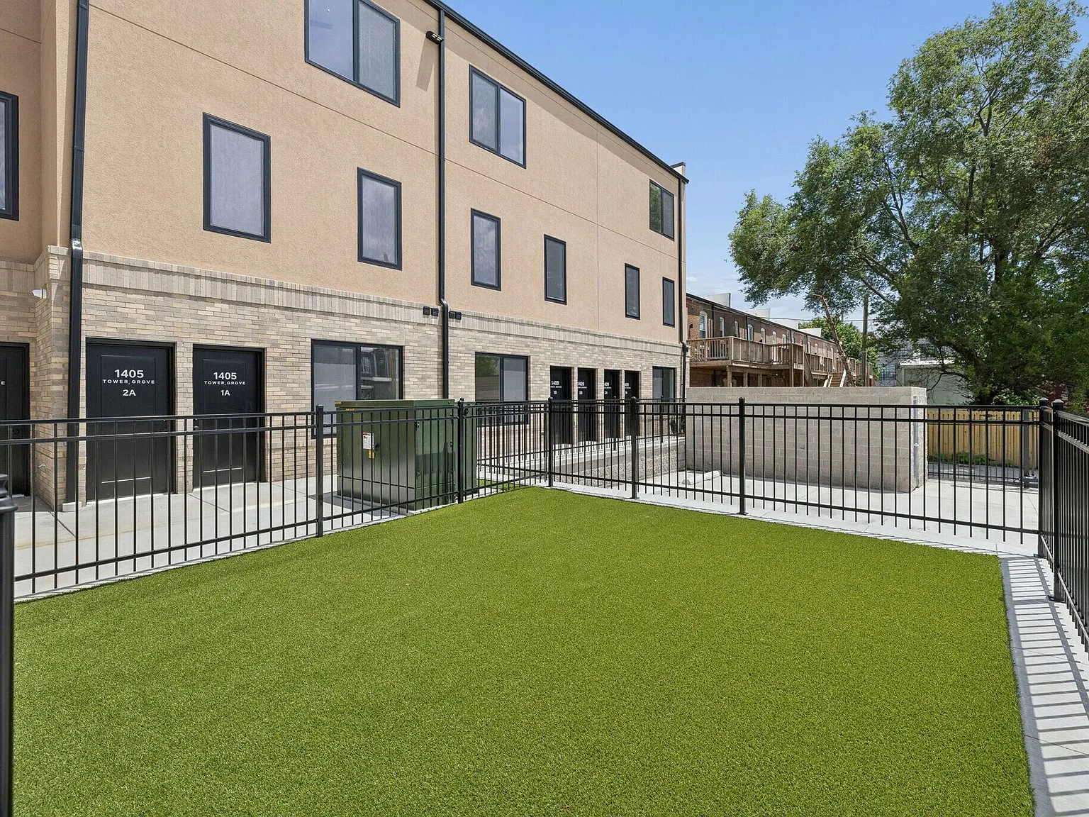 Tower Vista Townhomes — Photo 2