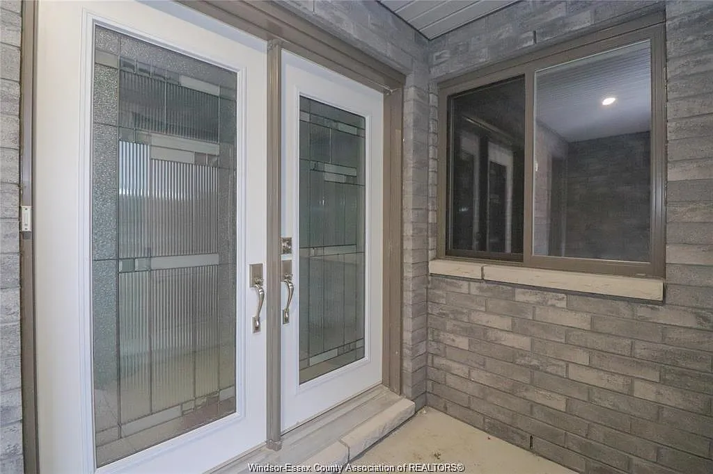 2 bed, $2,500 — Photo 2