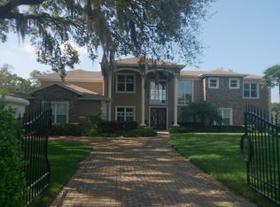 121 Whitaker Rd, Lutz, FL 33549