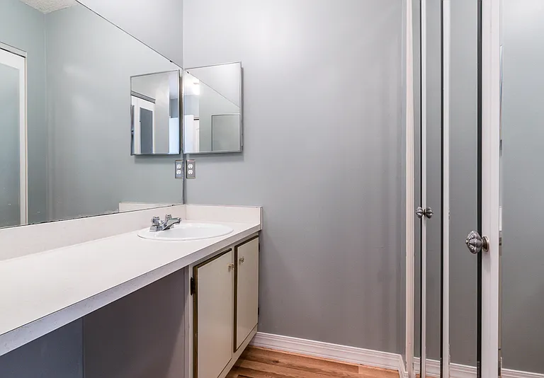 10502 Linger Ln — Photo 9