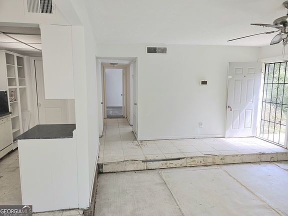 4th image of 3183 Nectarine Cir
