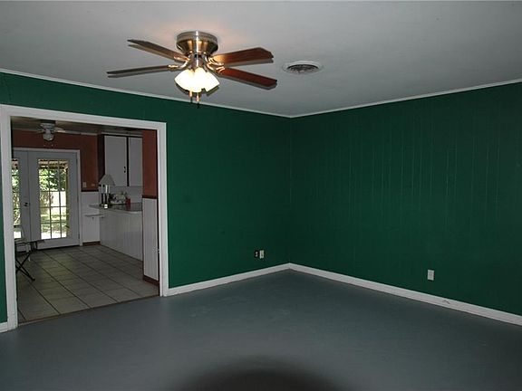 3rd image of 2712 Friar Tuck Ln