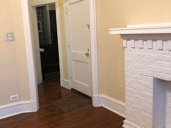 4th image of 1751 W Catalpa Ave #3