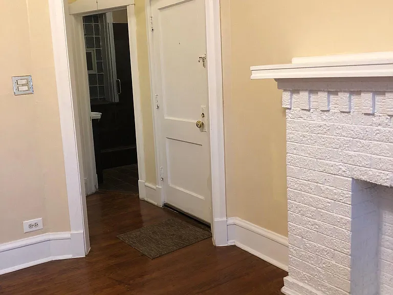 1751 W Catalpa Ave #3 — Photo 4