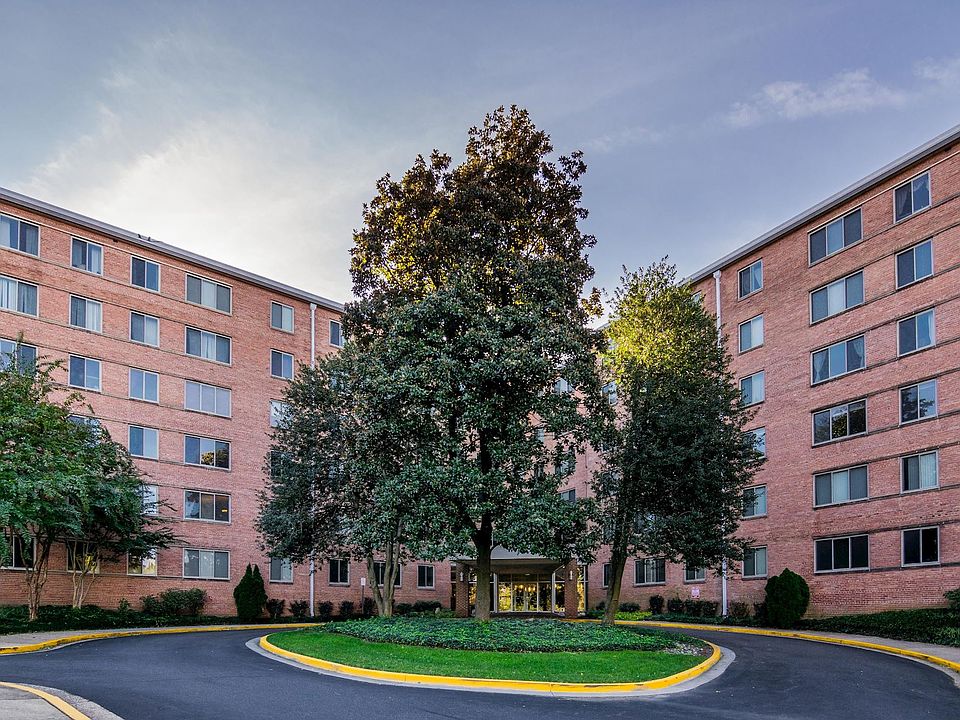 1st image of 3000 Spout Run Pkwy APT B301