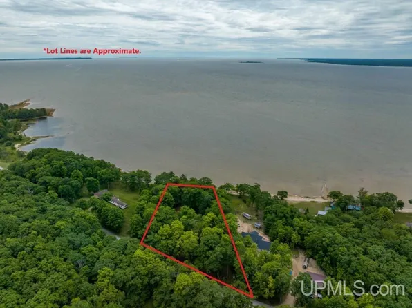 8319 Ee Rd #25, Rapid River, MI 49878