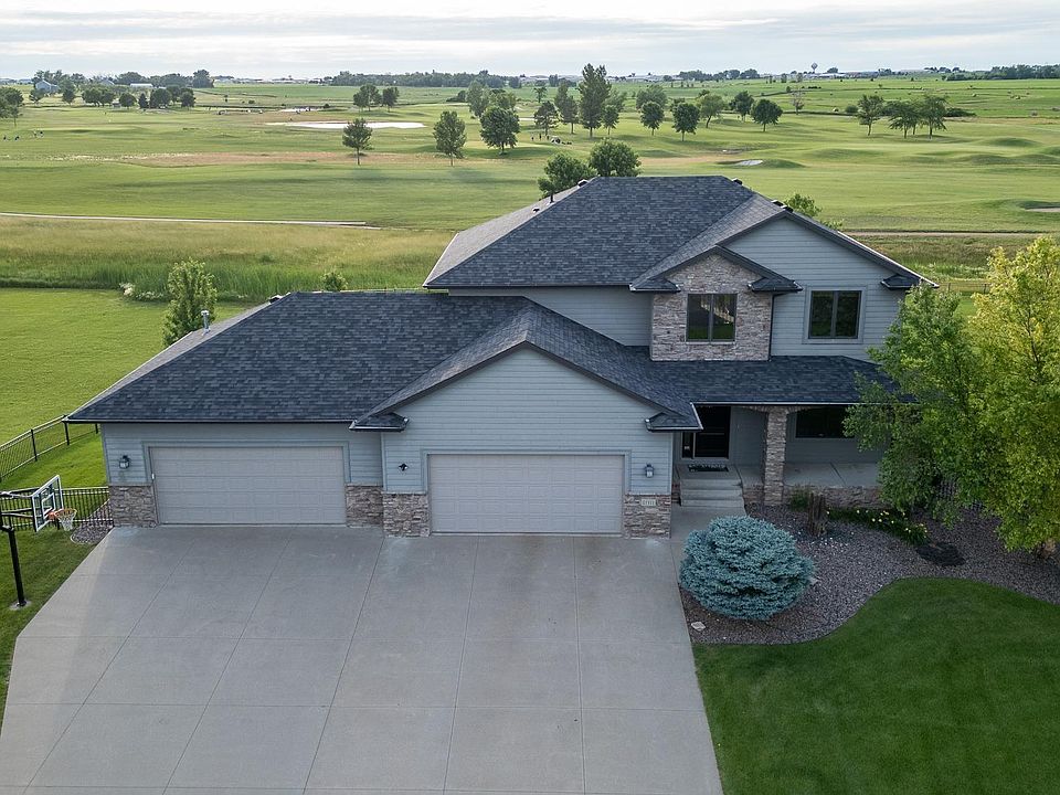 1st image of 27171 Fairway Pl