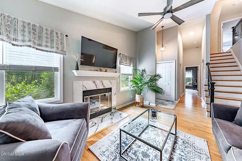 3rd image of 50 Castleberry Drive