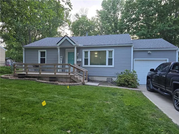 5516 Ralston Ave, Raytown, MO 64133