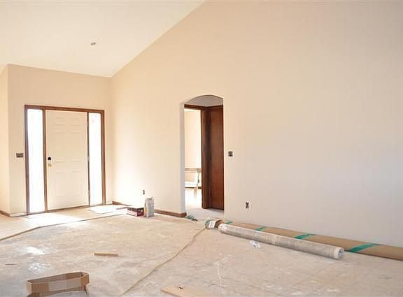 4th image of 8125 E Old Mill Ct