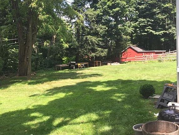 2nd image of 20 Putnam Ave