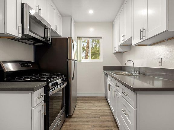 3rd image of 700 N Wendy Dr APT 32