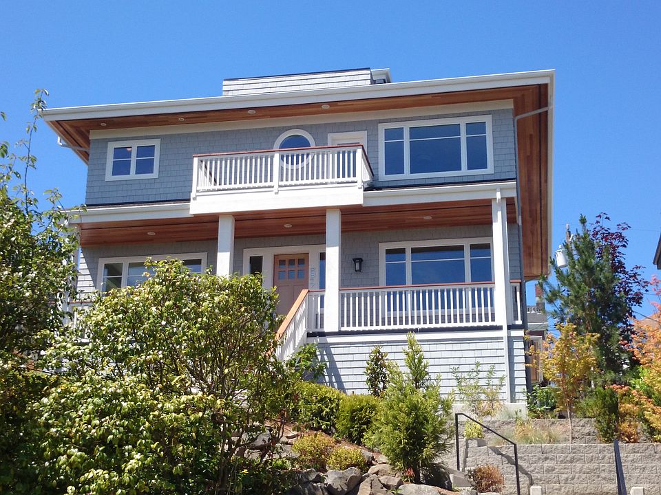 1st image of 2817 11th Ave E