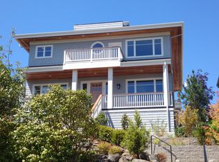 2817 11th Ave E, Seattle, WA 98102