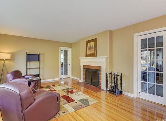 5th image of 1144 Dresden Dr
