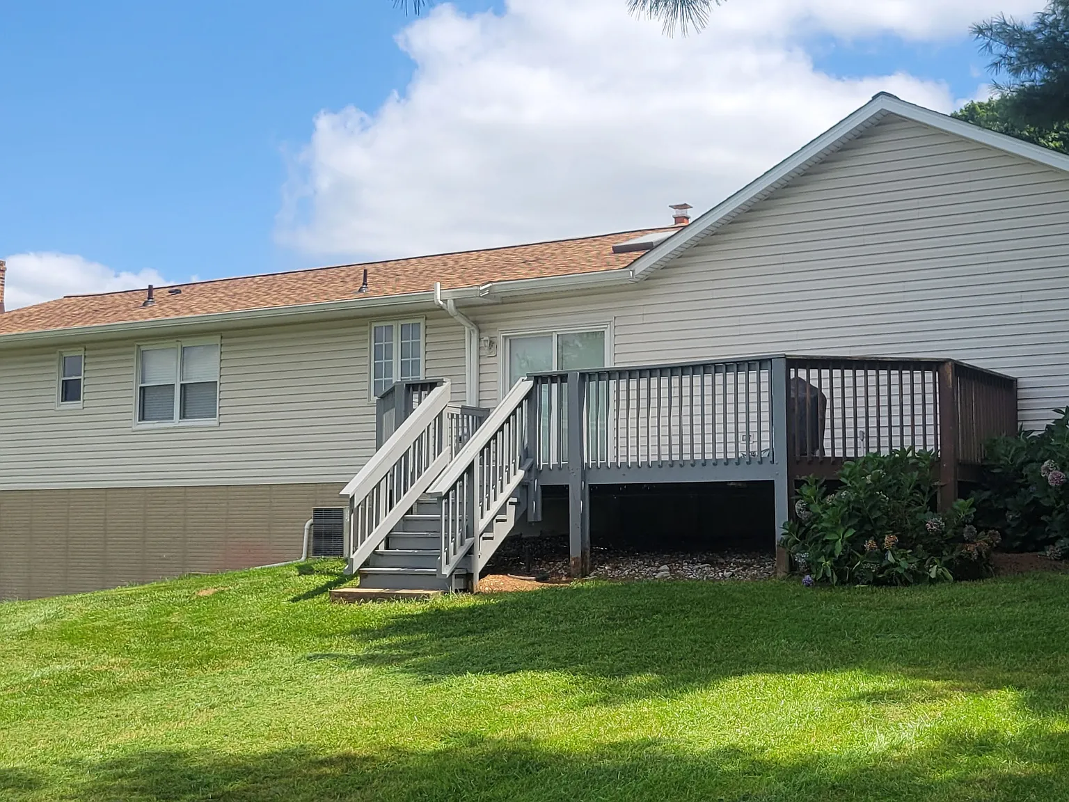 3 bed, 1512 sqft, $3,000 — Photo 2