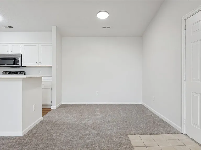 1563 N King St #105 — Photo 9