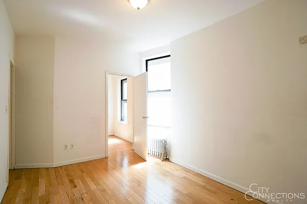 Rented by City Connections Realty | media 26