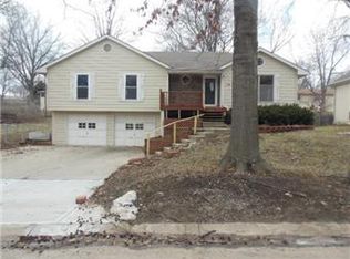 1210 N Withers Rd, Liberty, MO 64068